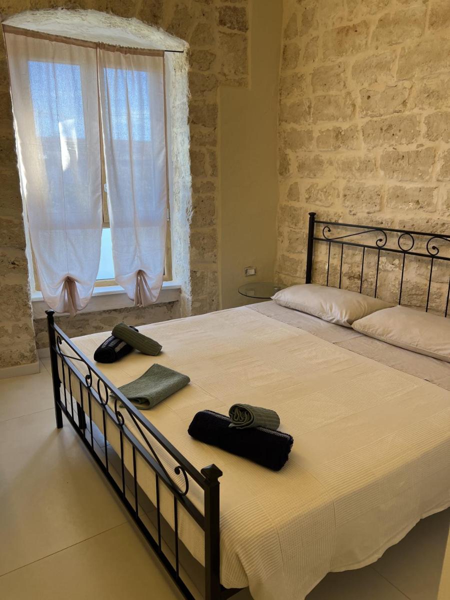 Intra Moenia - Housity