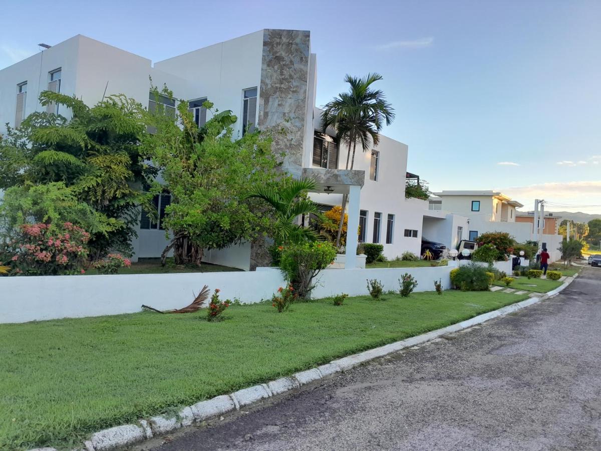 Rafjam West - Housity