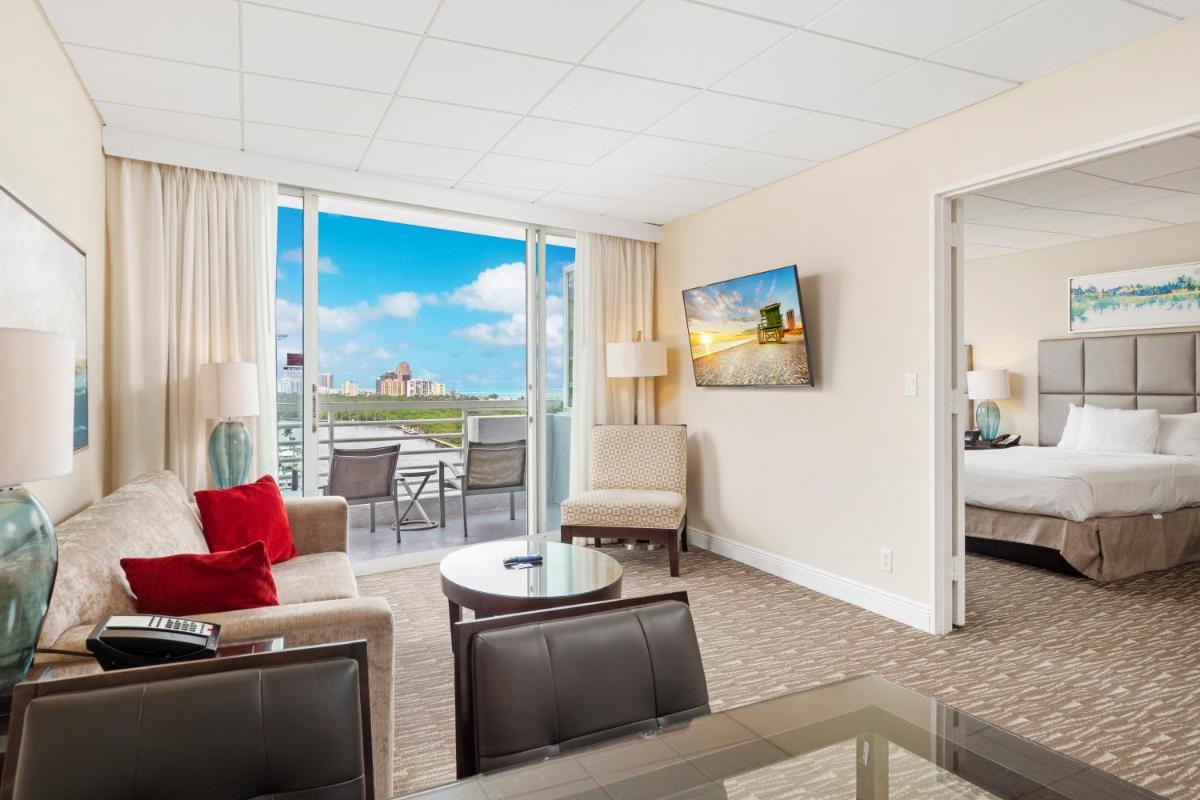 GALLERY One - A DoubleTree Suites by Hilton Hotel - Housity