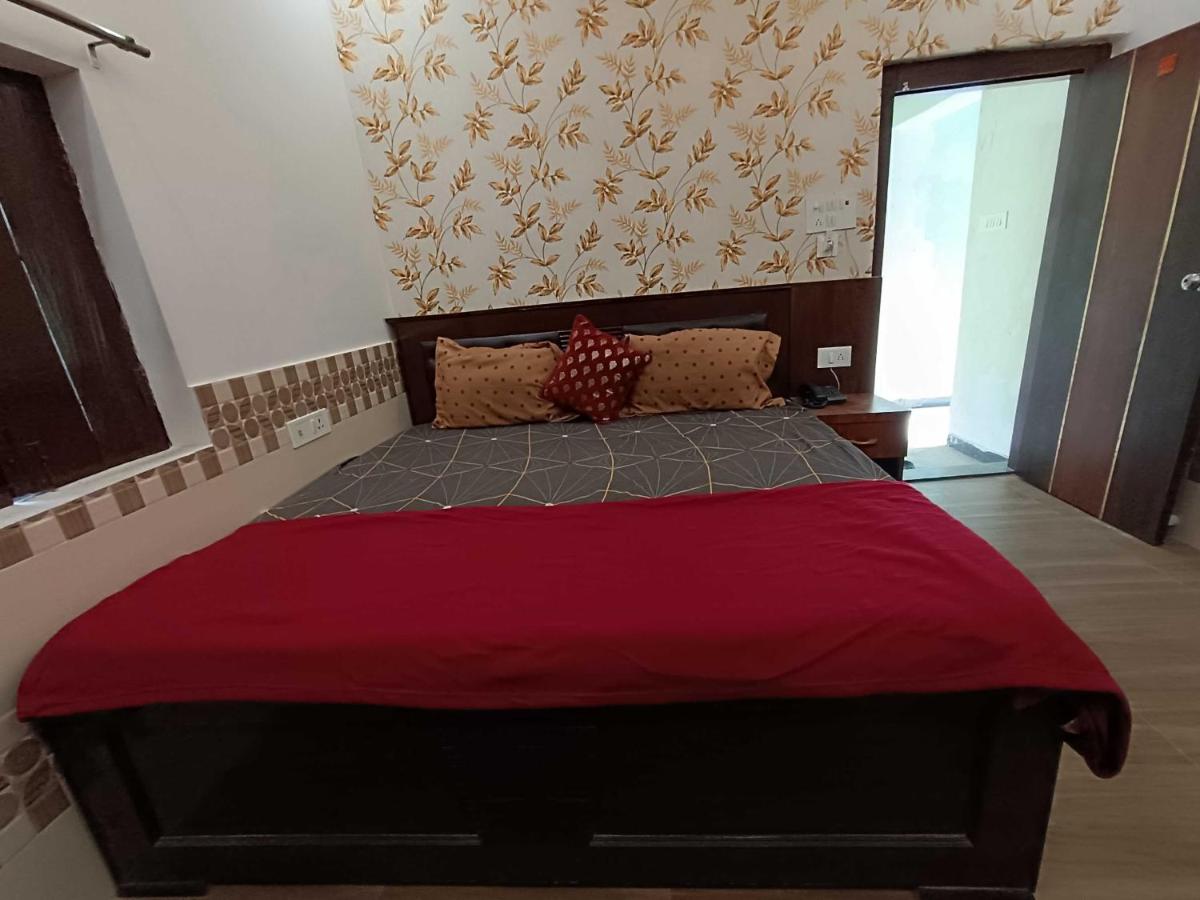 OYO HOME Yatri Niwas, Hanuman Ji Homestay - Housity