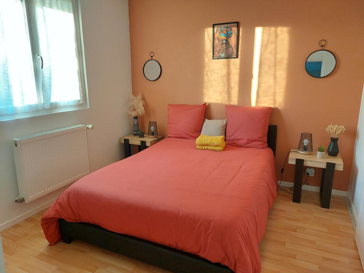 LE CHIC ETHNIC DREUX 52m2 - 50 MIN DE PARIS - PARKING GRATUIT - Housity