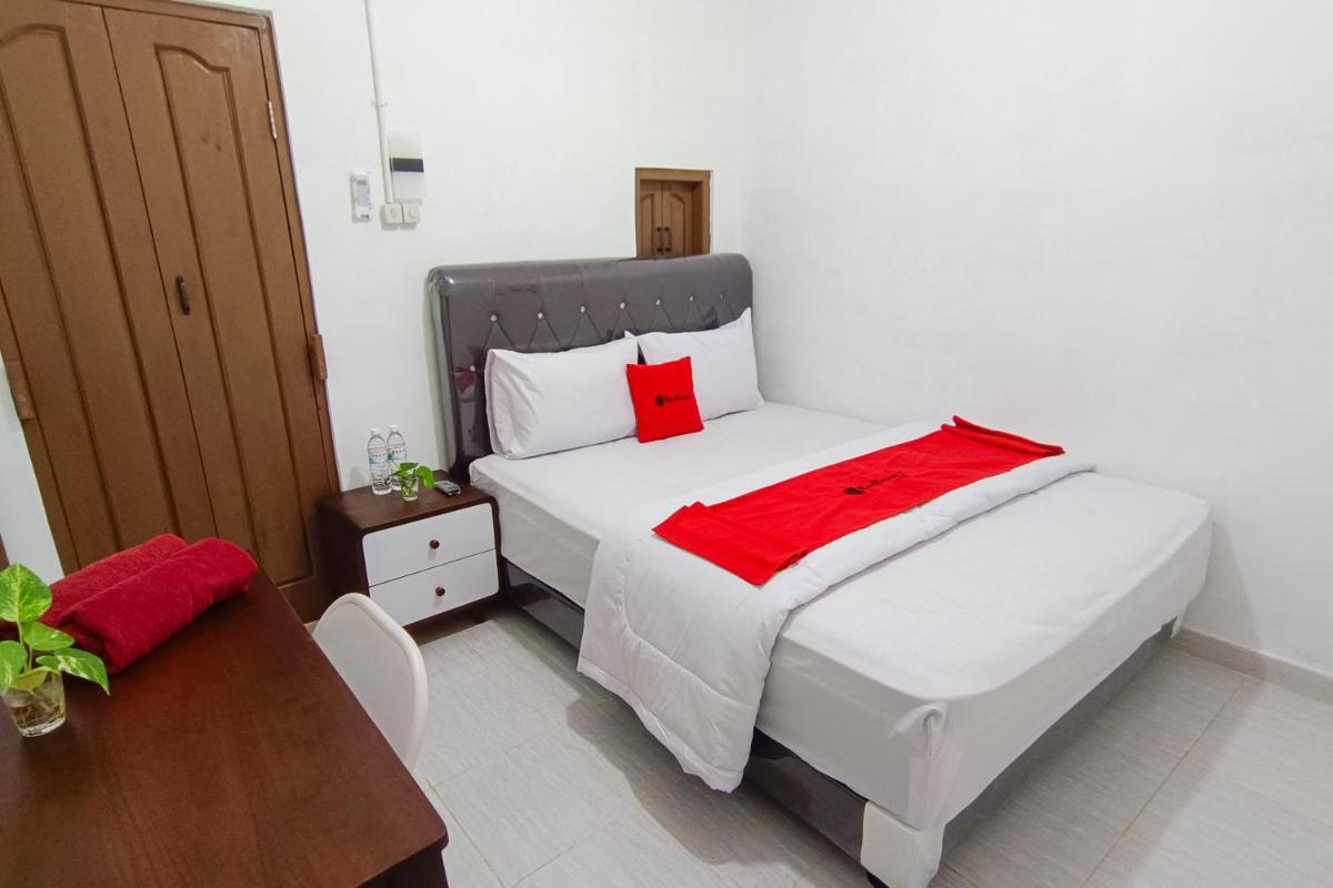 RedDoorz at Kubu Selem Lampung - Housity