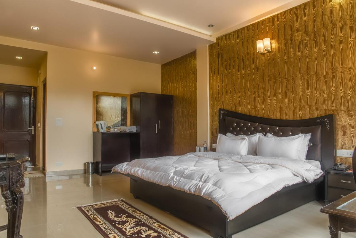Rudra Hotel And Resort ! New ! Mountain ! Kasauli - Housity