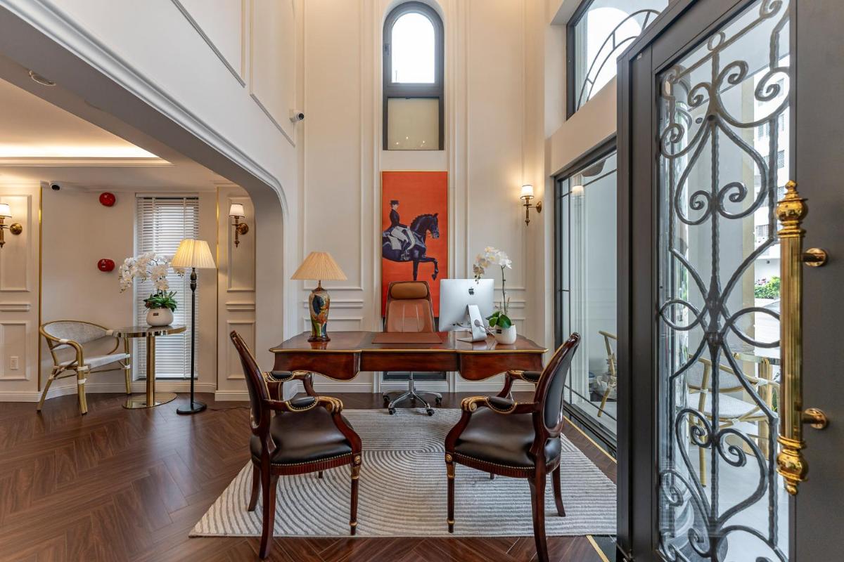 Golden Sun Apartment & Hotel - Housity
