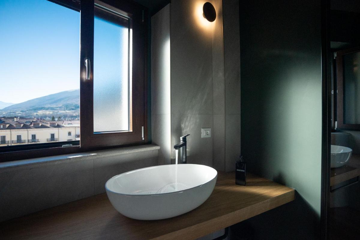 Mavi Rooms - Housity