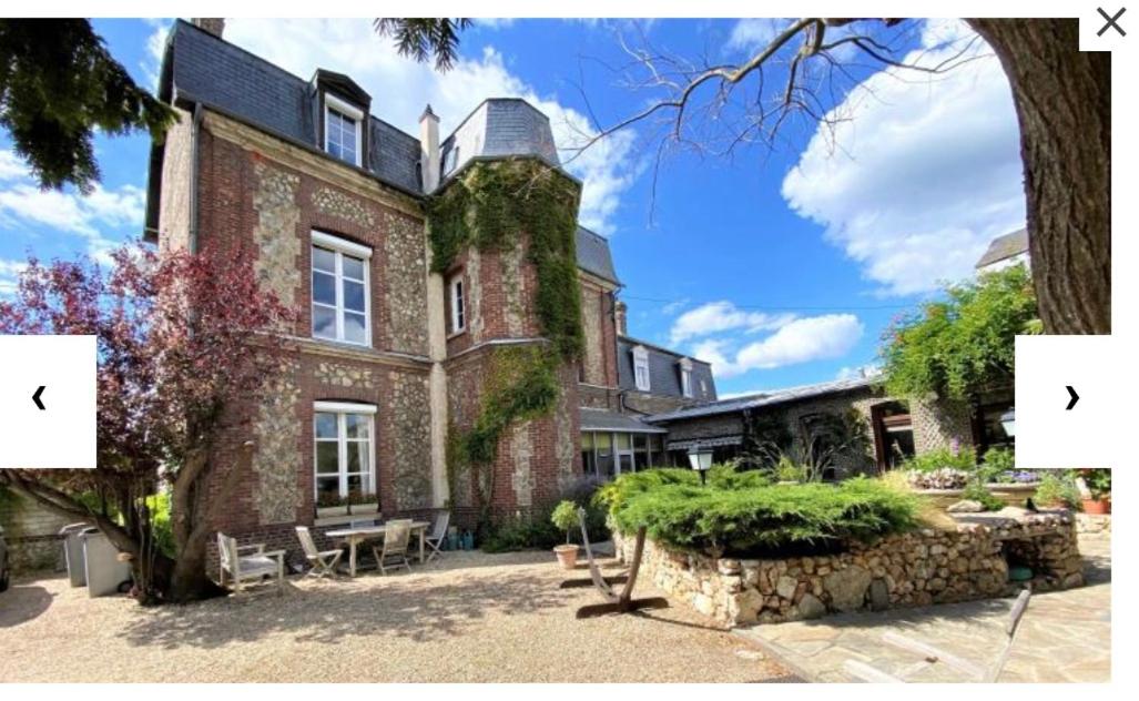 Le Cèdre Aubinois - Housity