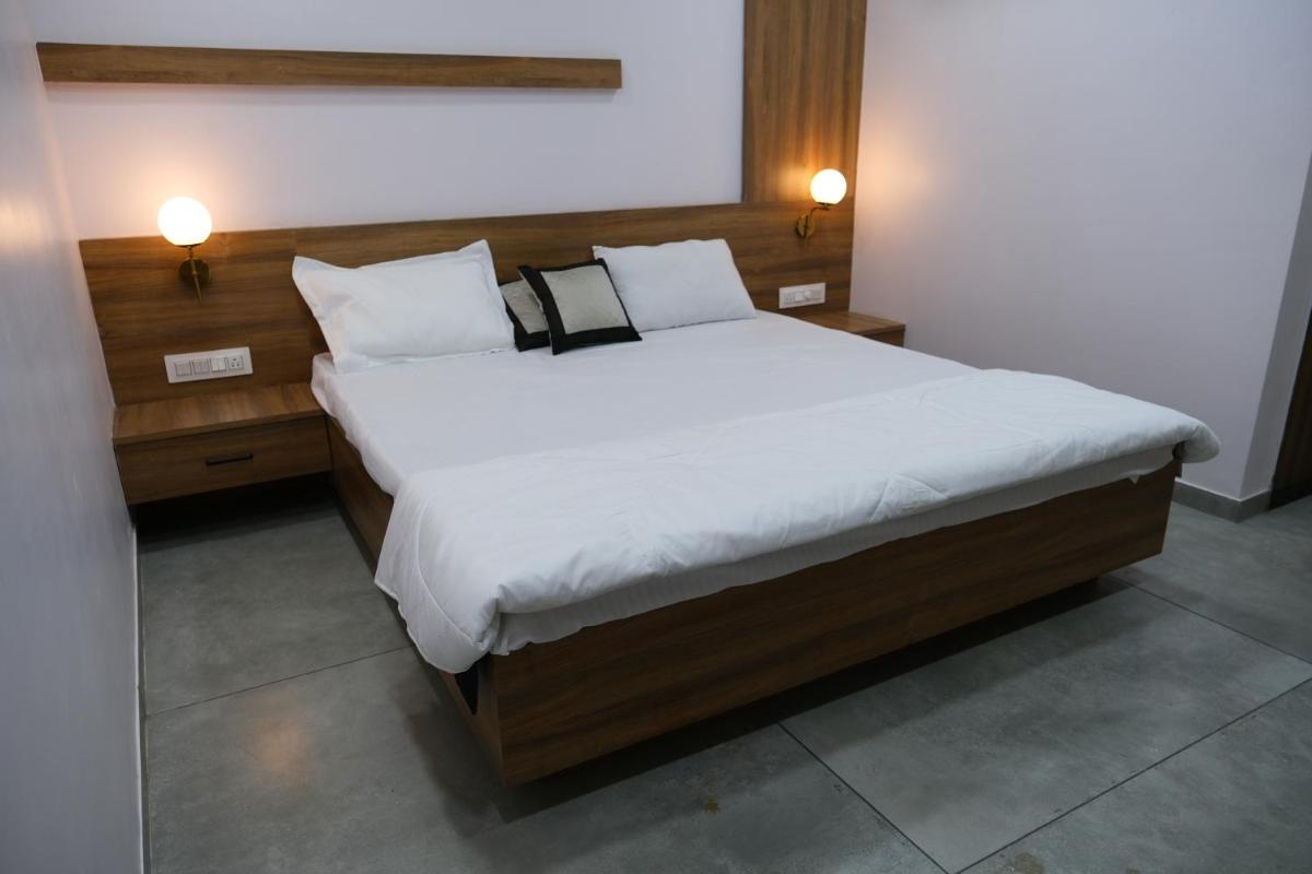 HOTEL SHREE RAM - Housity