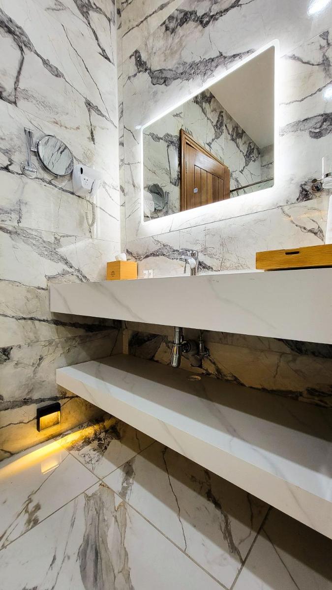 Suitetrails - Vintano Hotel