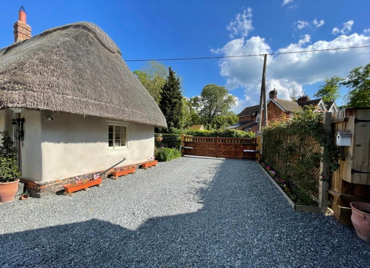 The Cottage get away - Housity