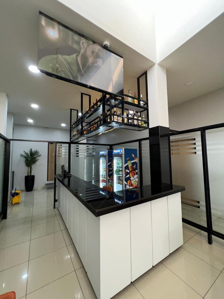 Ixoras Hotel Victoire - Housity