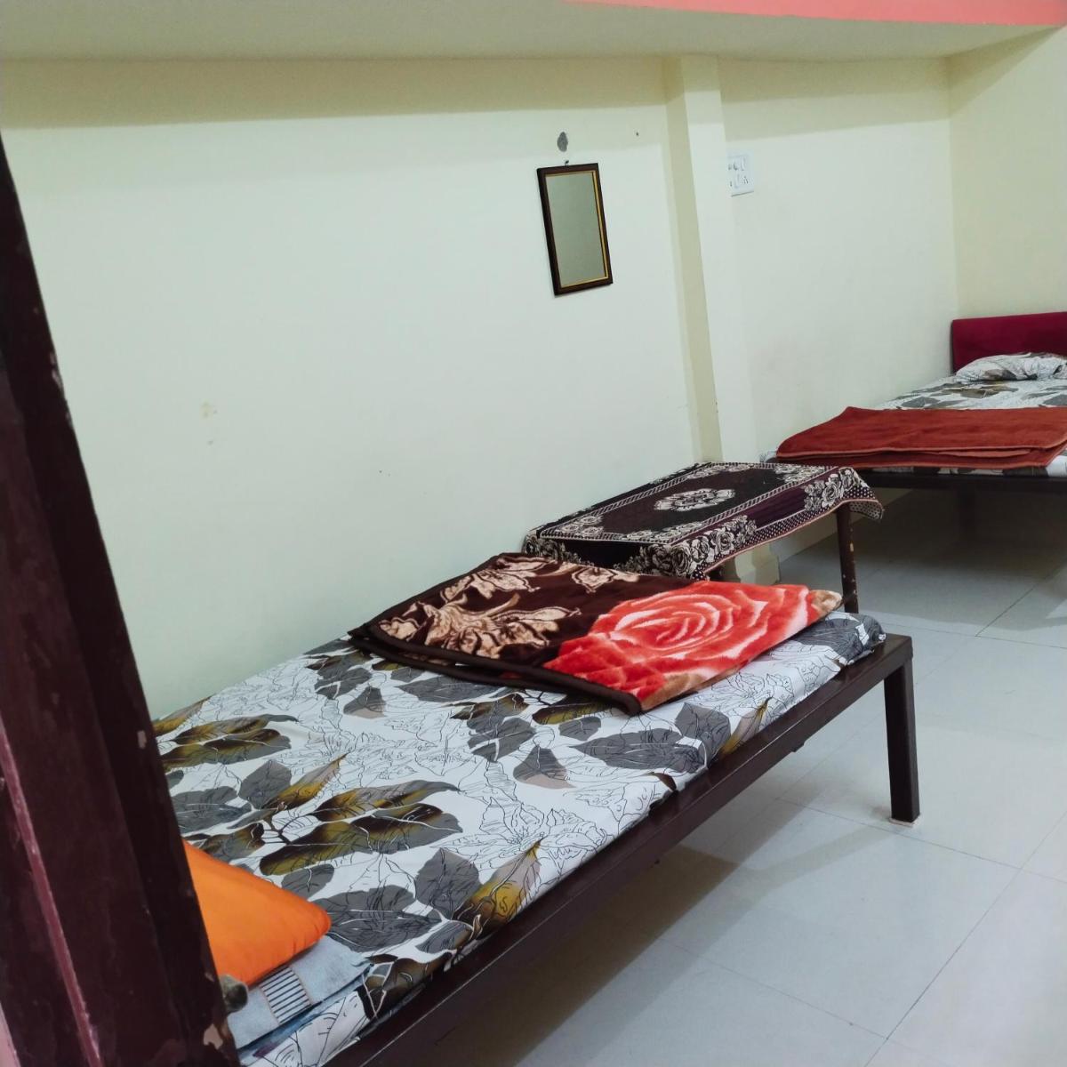 Hari om niwas - Housity