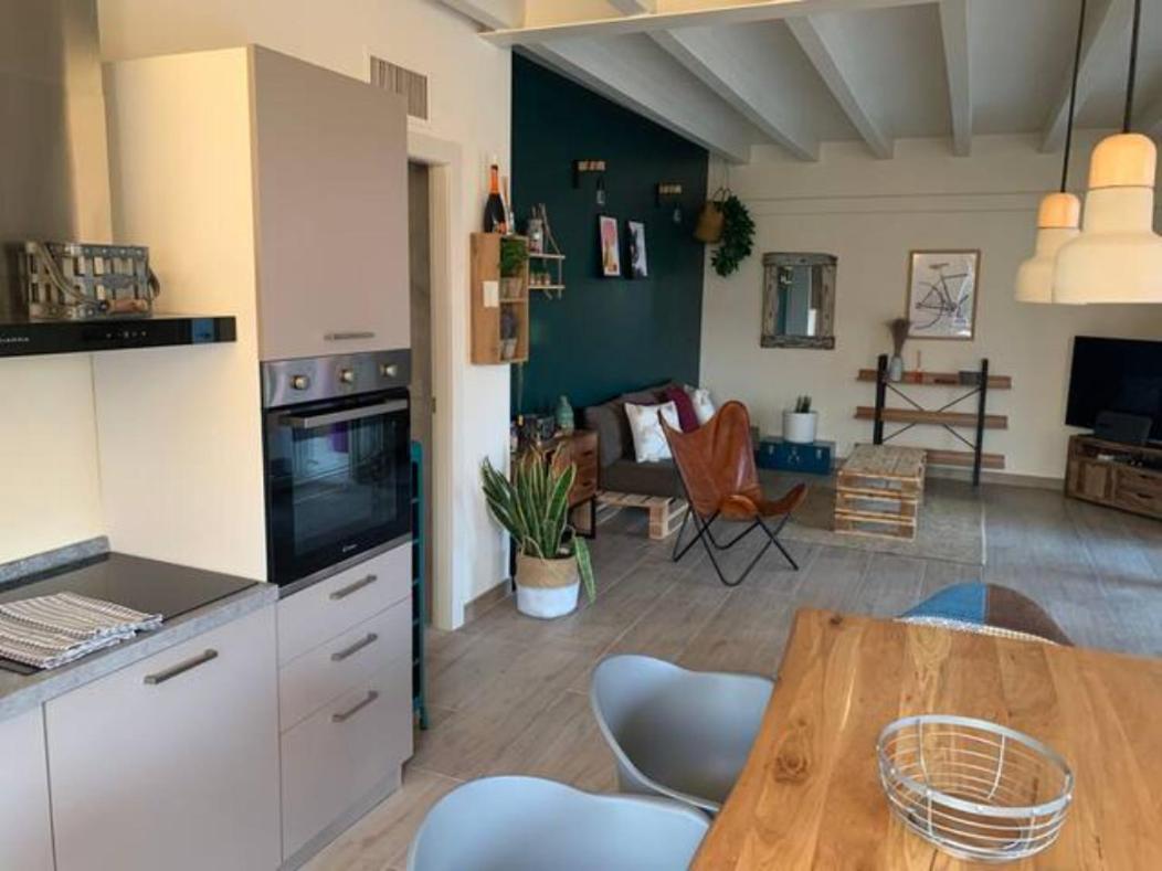 Apartment Charme and Relax with Garden and Swimming Pool - Housity