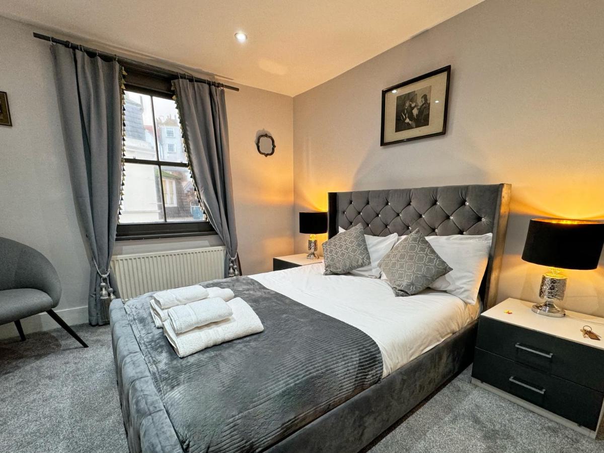 White Anchor, Old Town in Hastings - Housity