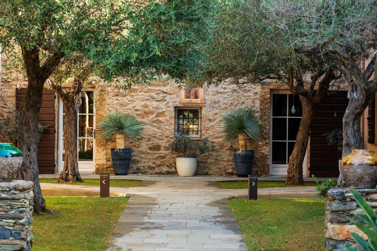 Jardin de l'établissement Hôtel La Dimora & Spa