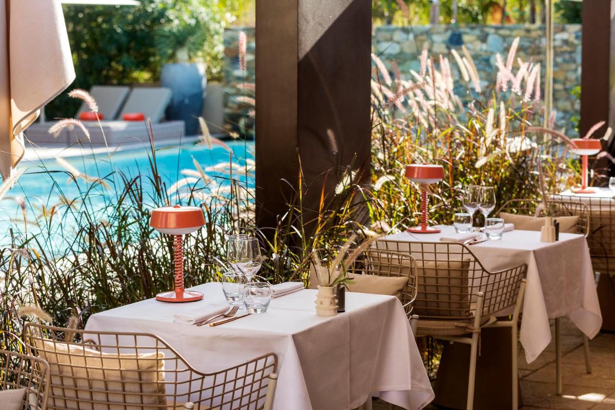 Piscine de l'établissement Hôtel La Dimora & Spa ou située à proximité