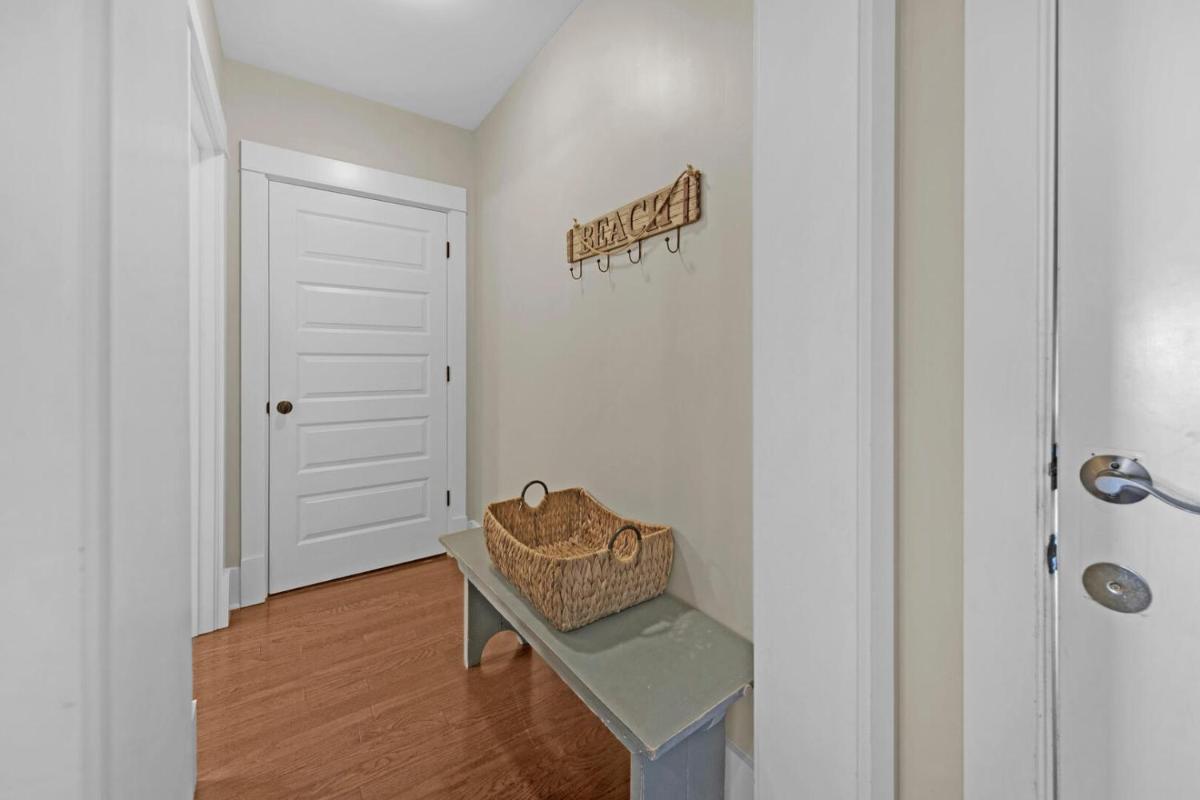 Redfish Village 409 top floor stay on 30A - Housity