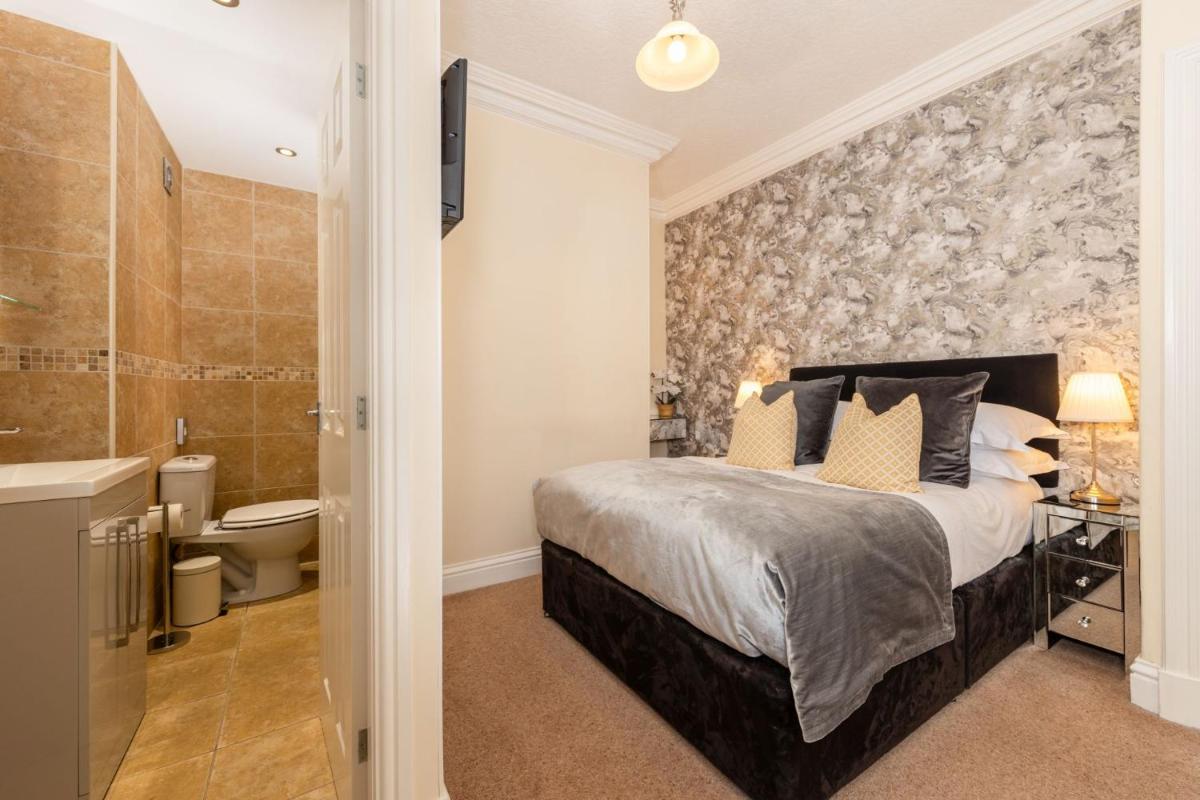 Wheatlands Lodge Guesthouse (Adults Only) - Housity