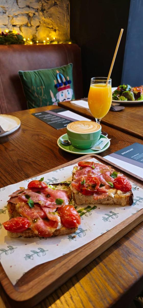 SuperB Luxury Suites - Housity