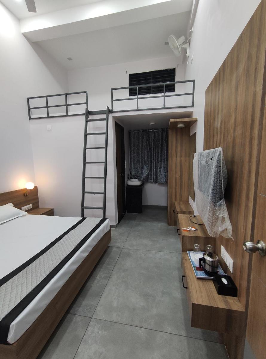 HOTEL SHREE RAM - Housity