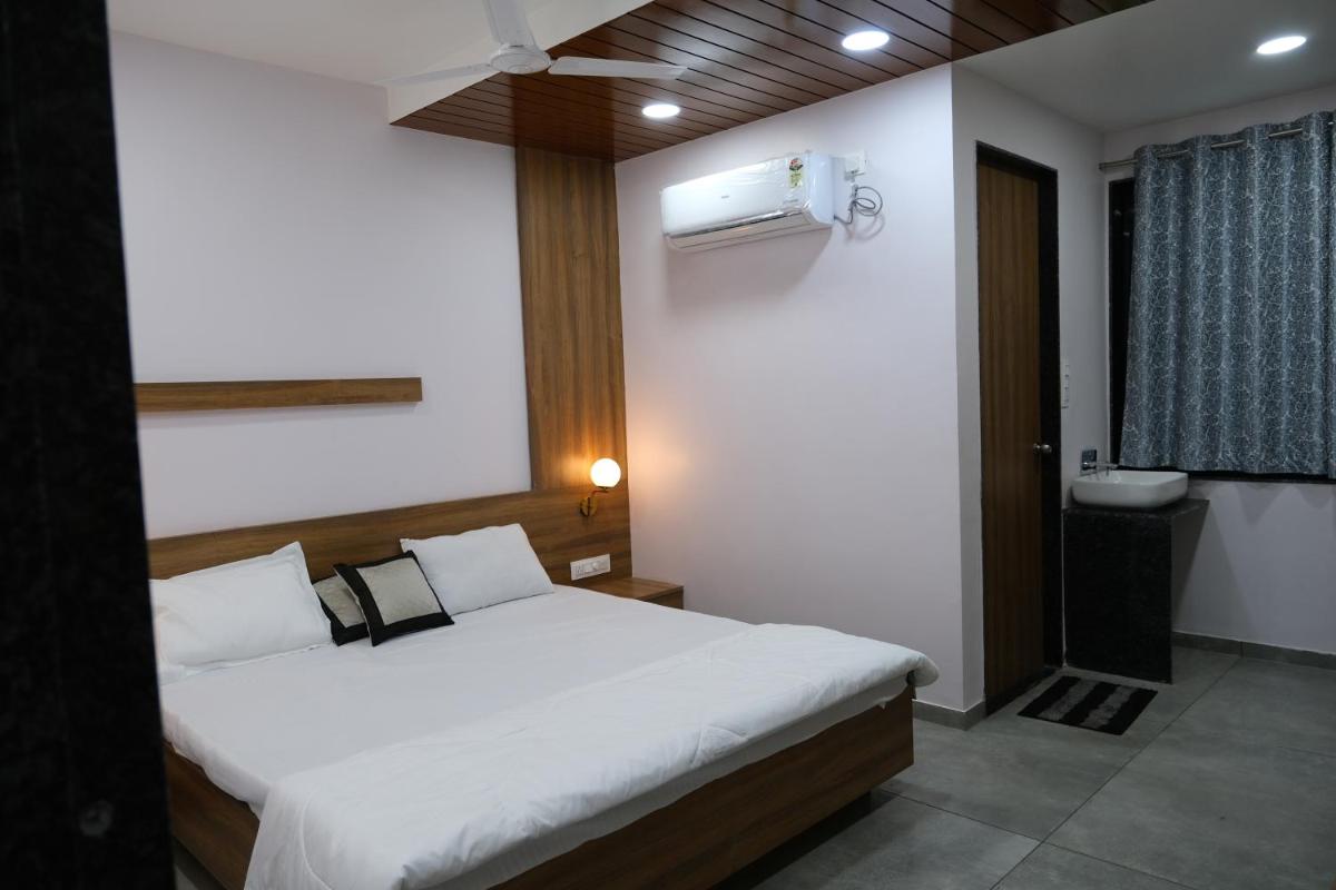 HOTEL SHREE RAM - Housity