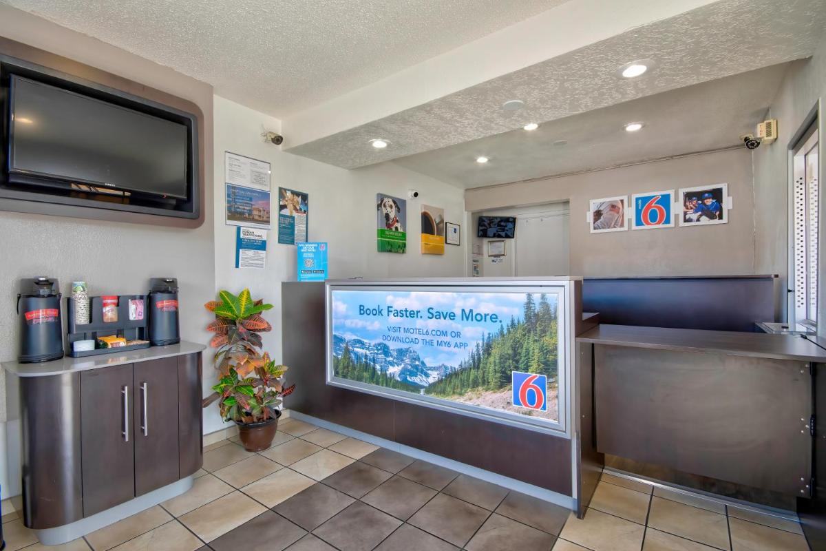 Motel 6 Santa Fe - Housity