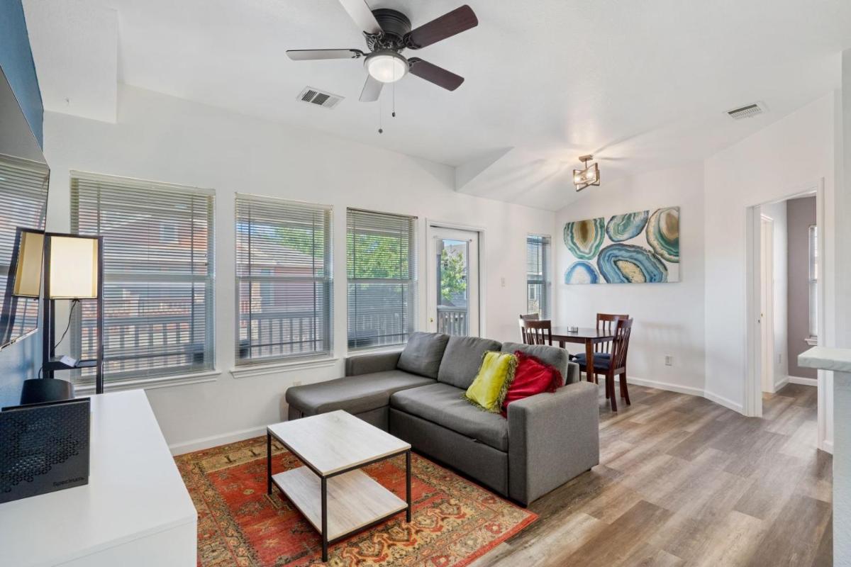 Quaint 2BD2B Condo* Fully Furnished*Amazing Patio* - Housity