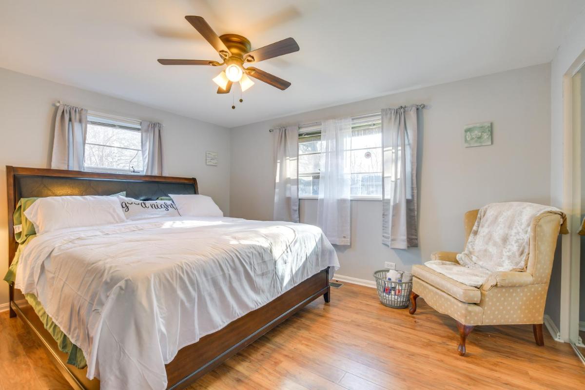 Country Club Hills Home with Charcoal Grill and Yard! - Housity