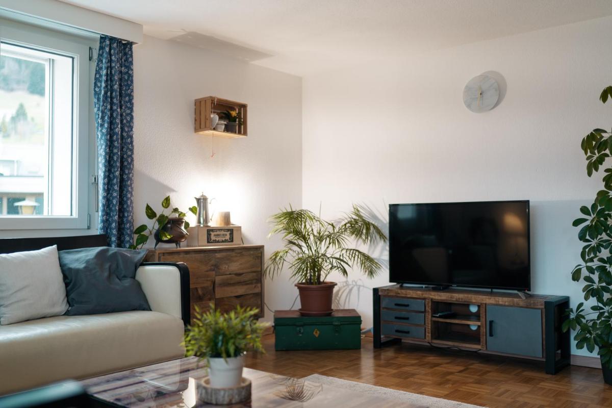 Suitetrails - Large Apartment 8beds great for family and friends, Mountain View