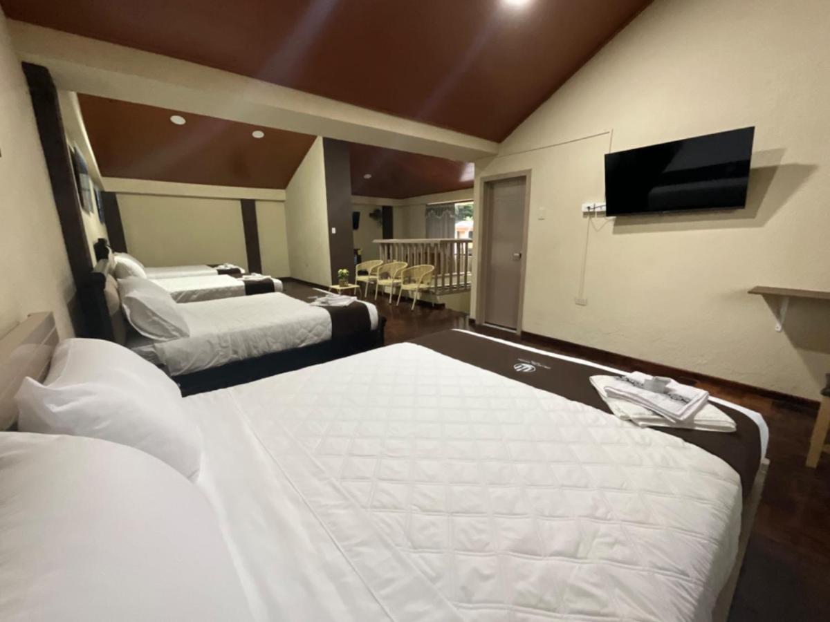 HOTEL ORILLAS DEL ZAMORA - Housity