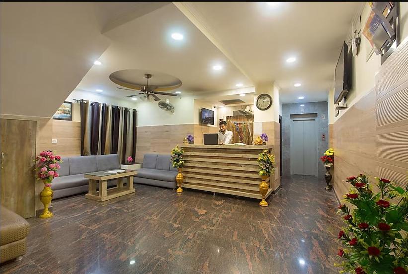 Trimrooms Trinity Katra - Housity