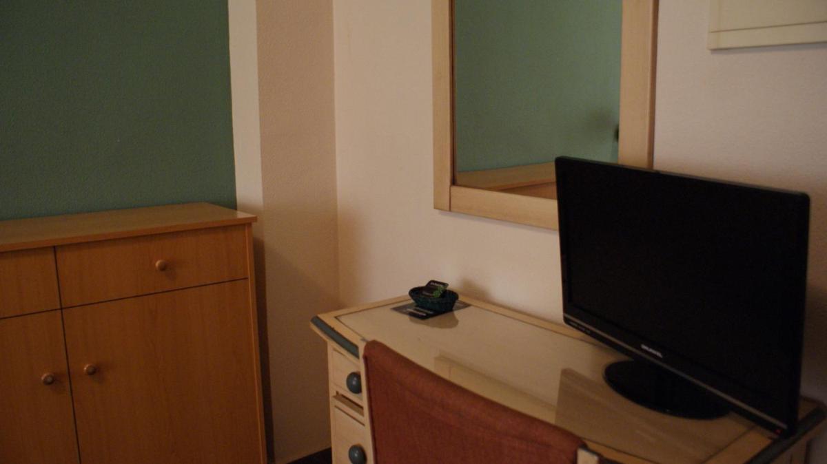 Hotel Los Bartolos - Housity