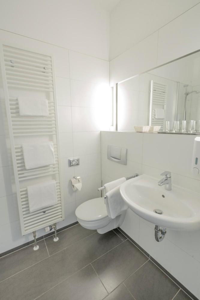 Hotel Alt-Weimar - Housity