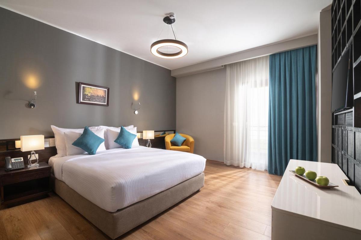 Dhara Residence E2 Lodge Hotel - Housity