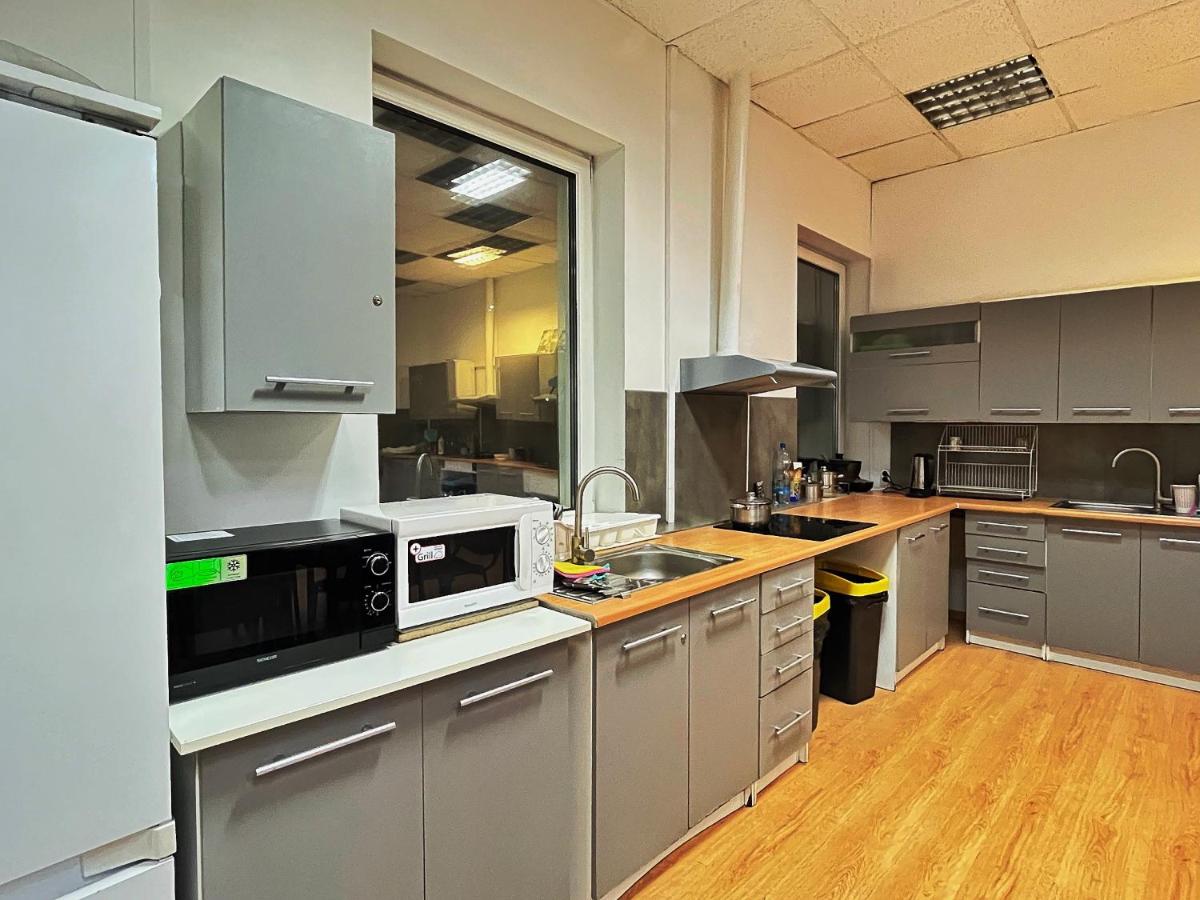 Fry House Hostel - 15min to Dworzec Zachodni, 5min to Klub Progresja - Housity
