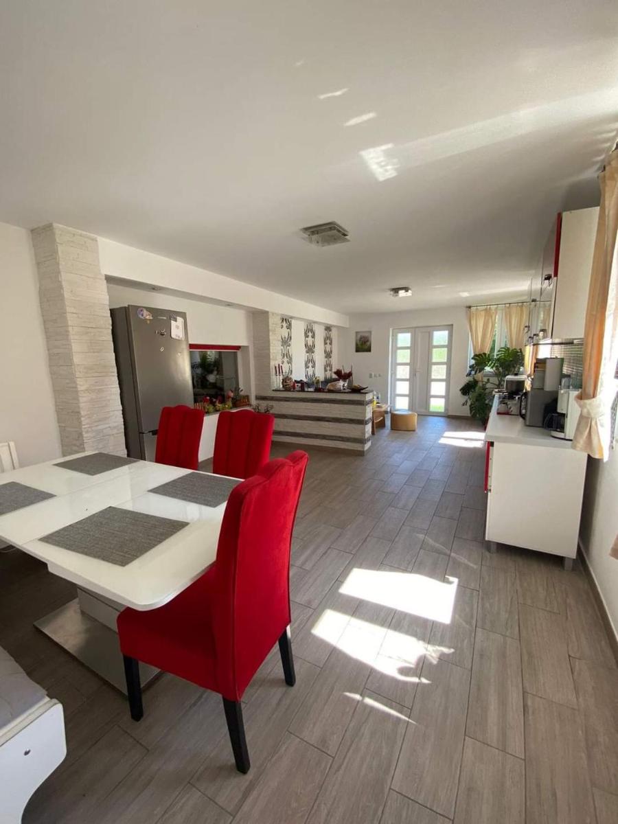 Casa Nicolae - Housity