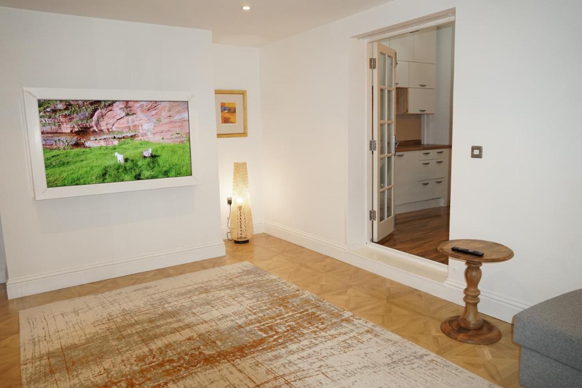 Exec Apartments 1B - Housity