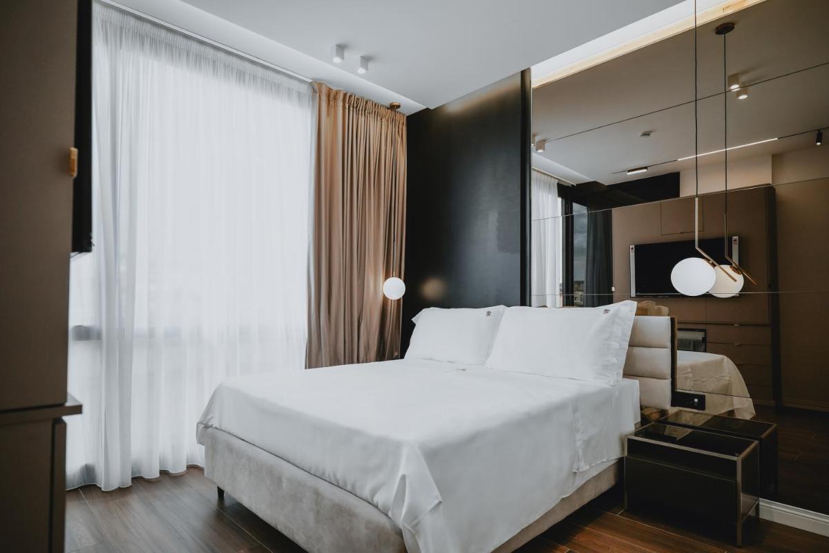 POETICA BOUTIQUE SKY HOTEL - Hizvo