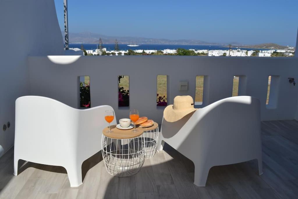 White Nadora Naxos Villa - Housity