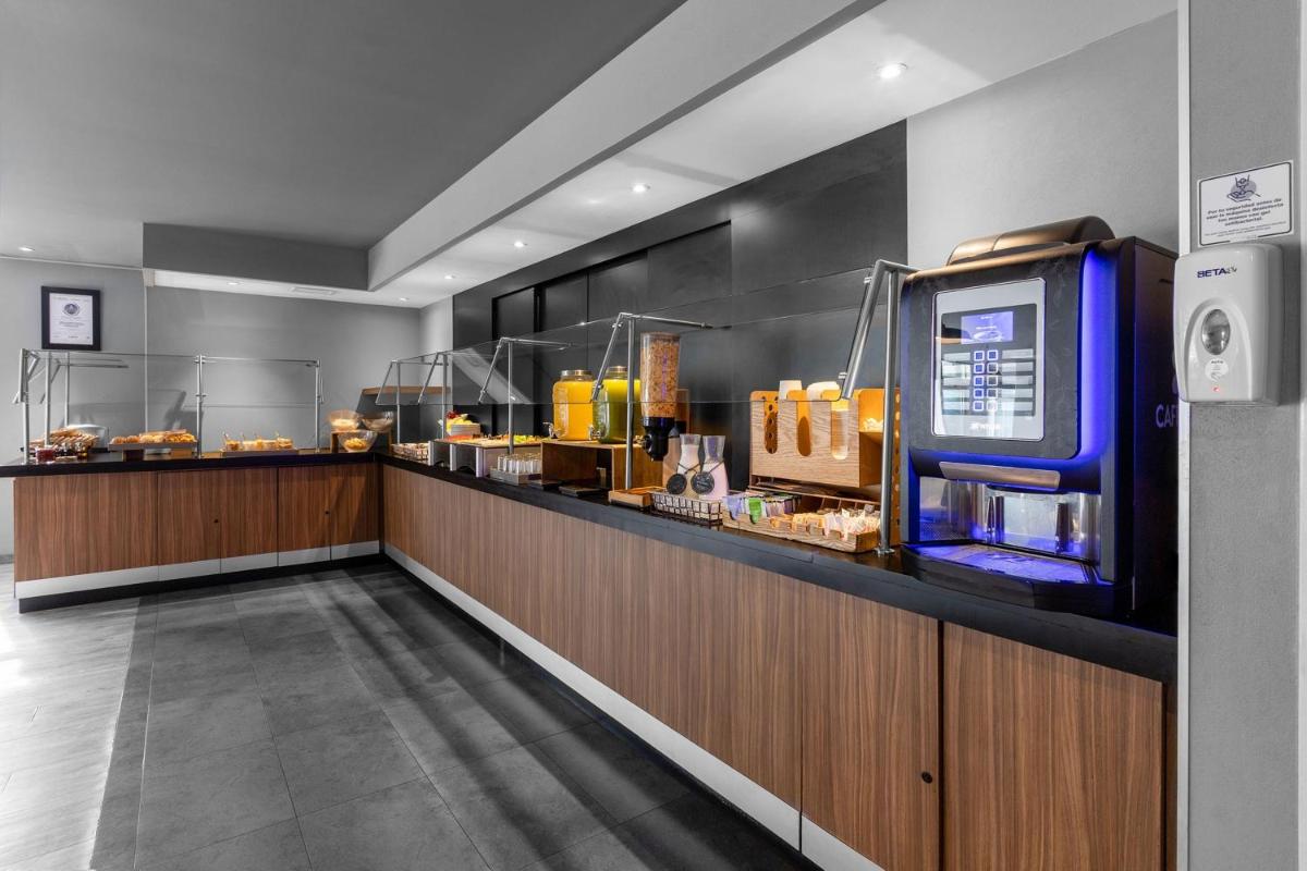 City Express Plus by Marriott Guadalajara Expo - Housity