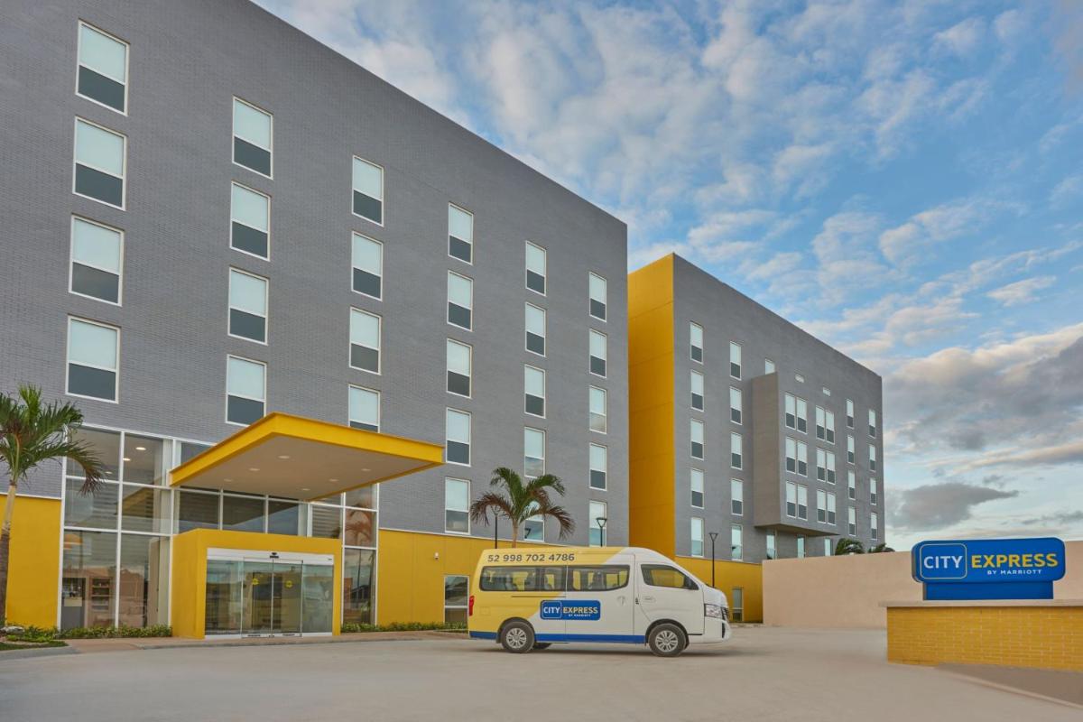 City Express by Marriott Cancun Aeropuerto - Housity