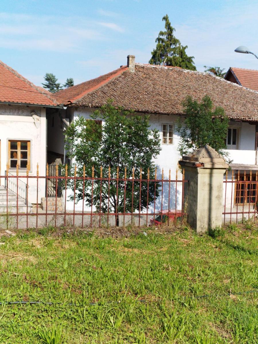 Apostolovic kuca kulturni spomenik u centru Grocke - Hizvo