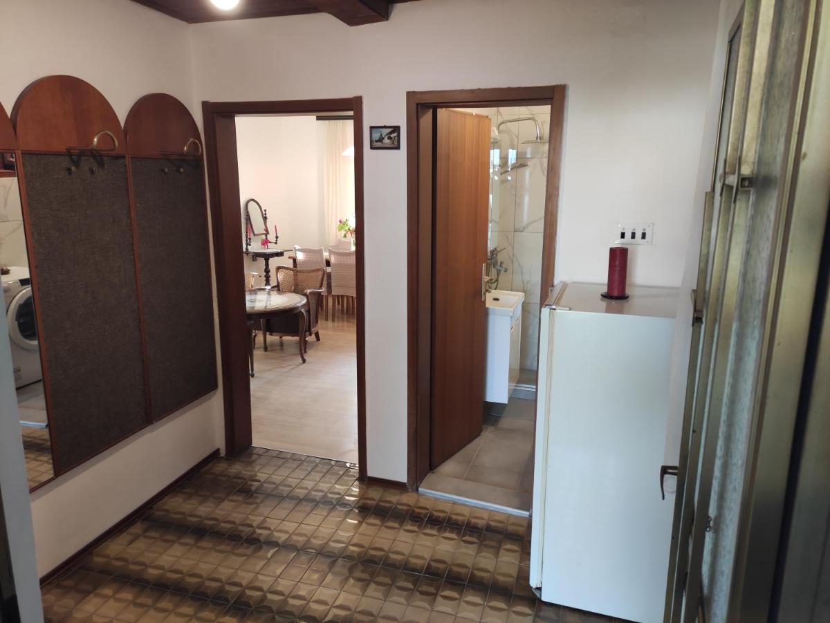 Apostolovic kuca kulturni spomenik u centru Grocke - Hizvo