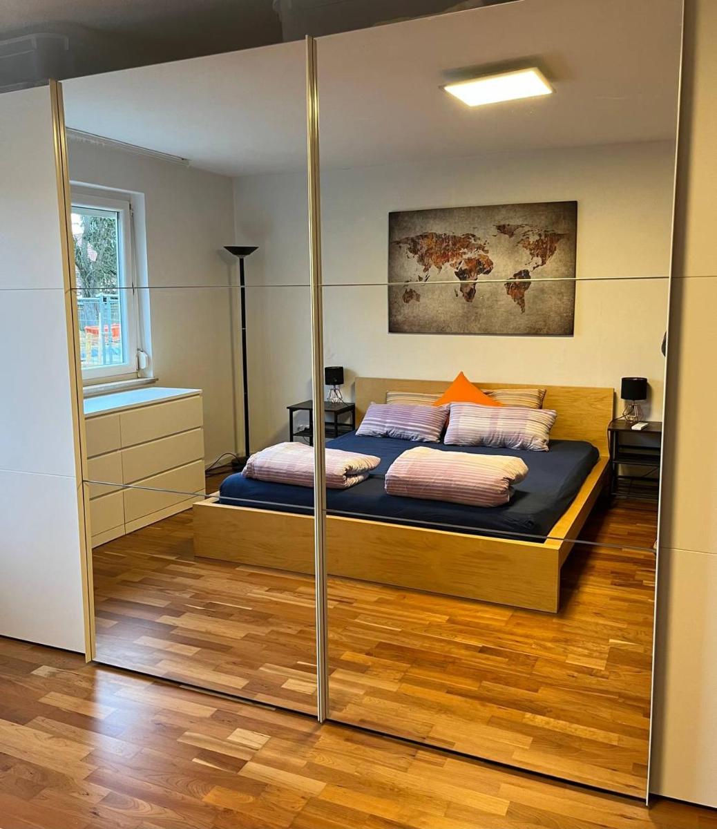 Gemütliche 3 Zimmer Wohnung mit großzügiger Terrasse im Grünen - Housity