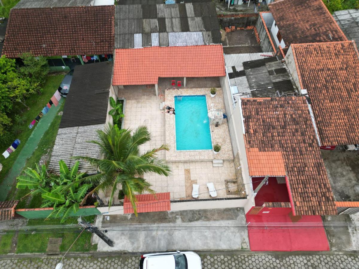 Casa de Praia com Piscina - Itanhaém - Housity