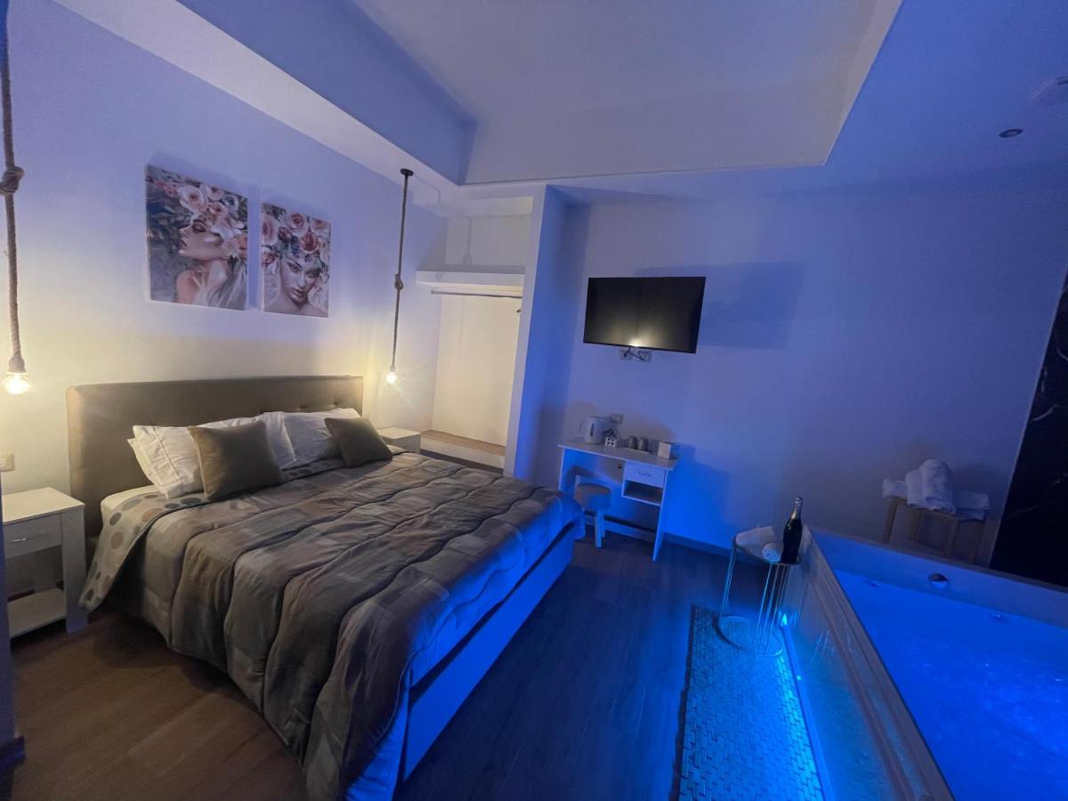 Suitetrails - LE MARIANCARVÈ CENTRAL APARTMENTS