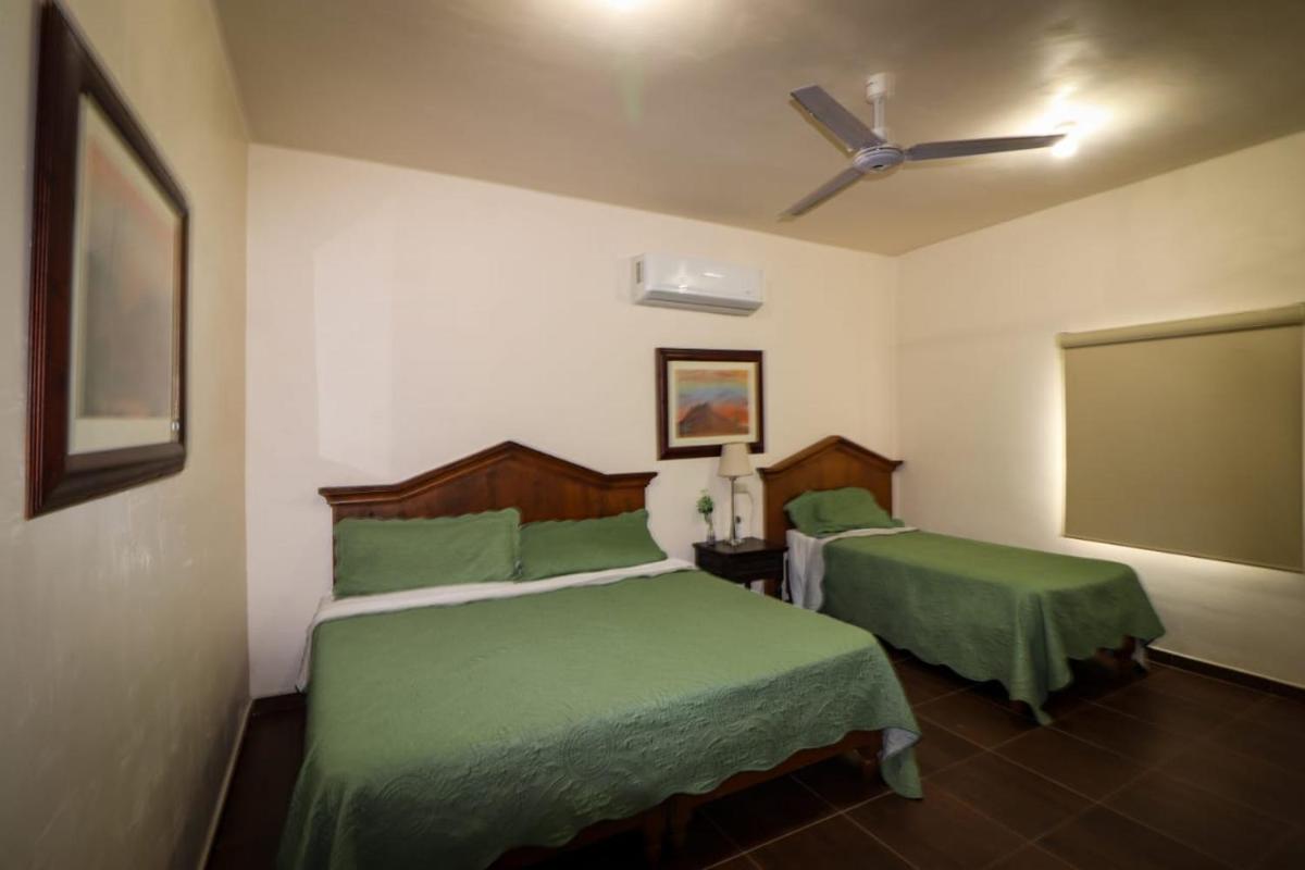 Hotel Villa Dominguez - Housity