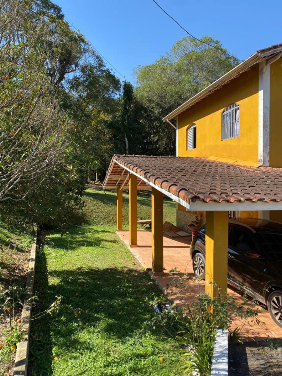 Chácara Ibiuna com Piscina e churrasqueira- Mundo de oz - Housity