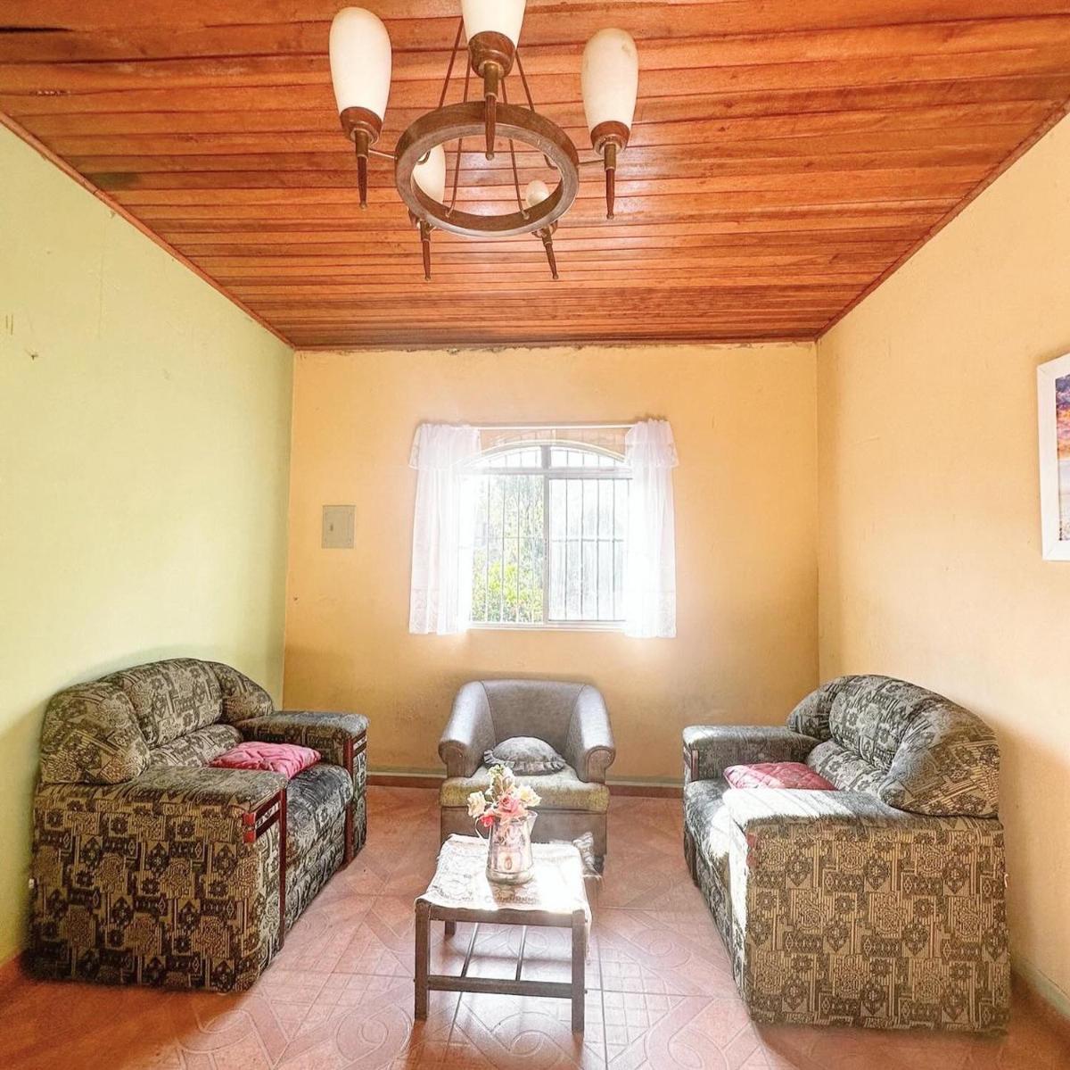 Chácara Ibiuna com Piscina e churrasqueira- Mundo de oz - Housity