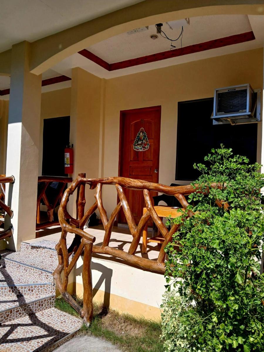 Hanna's Place Rooms for Rent Solangon San Juan Siquijor - Housity