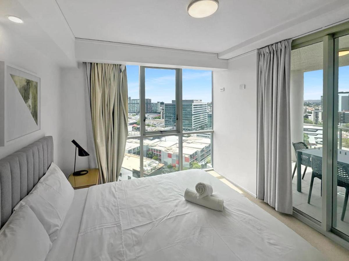 Executive Apartment with Pool & Gym - Housity